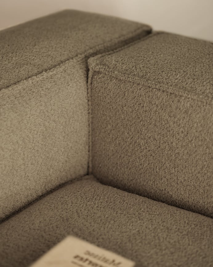 Sofá de bouclé com chaise longue de cor castanha de várias medidas