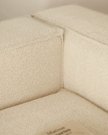 Sofá de bouclé com chaise longue cor branco quebrado de várias medidas