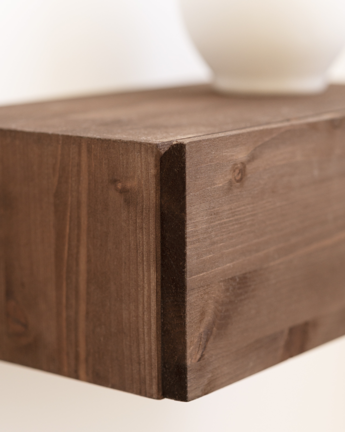 Mesa de cabeceira flutuante de madeira maciça 40cm em tom nogueira